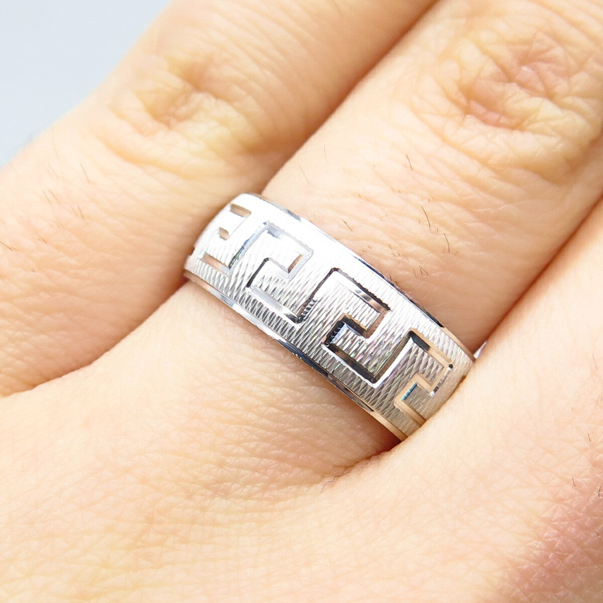 925 Sterling Silver Greek Maze Band Ring Size 5.75