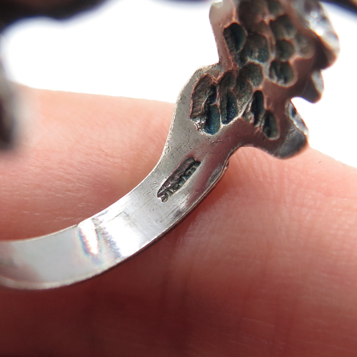 925 Sterling Silver Vintage Modernist Heartbeat Oxidized Ring Size 8.25
