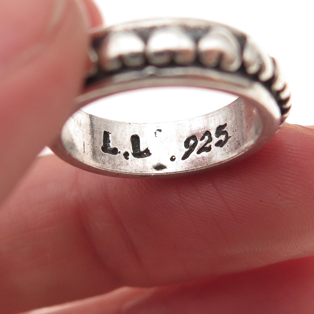 925 Sterling Silver Vintage Eternity Hearts Oxidized Band Ring Size 5.75