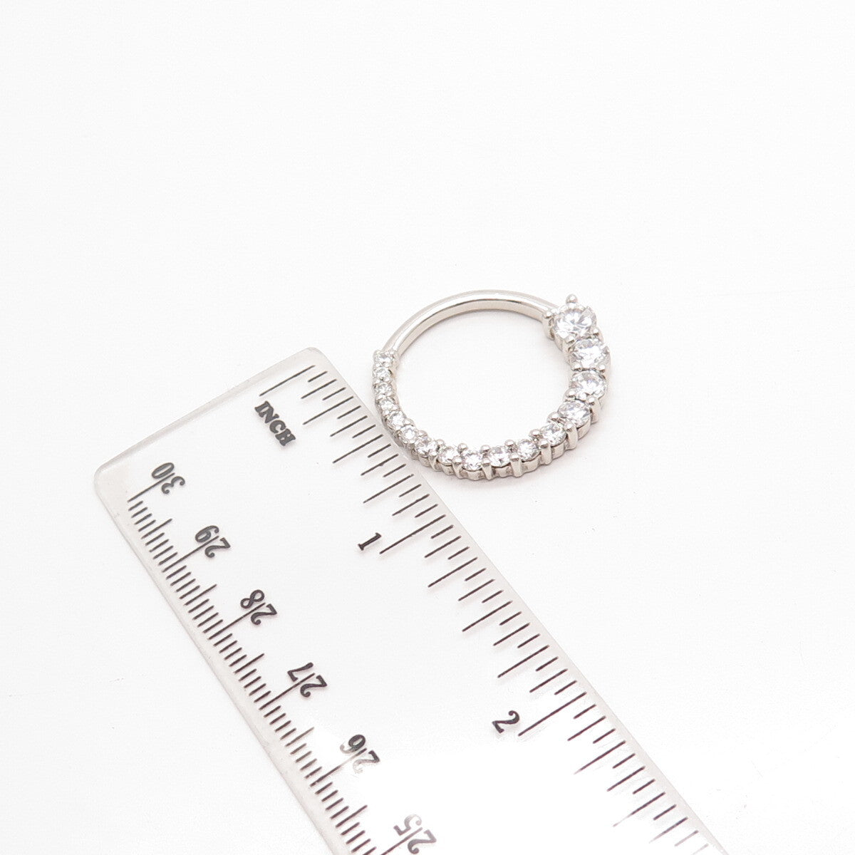 925 Sterling Silver C Z Graduated Circle of Life Pendant