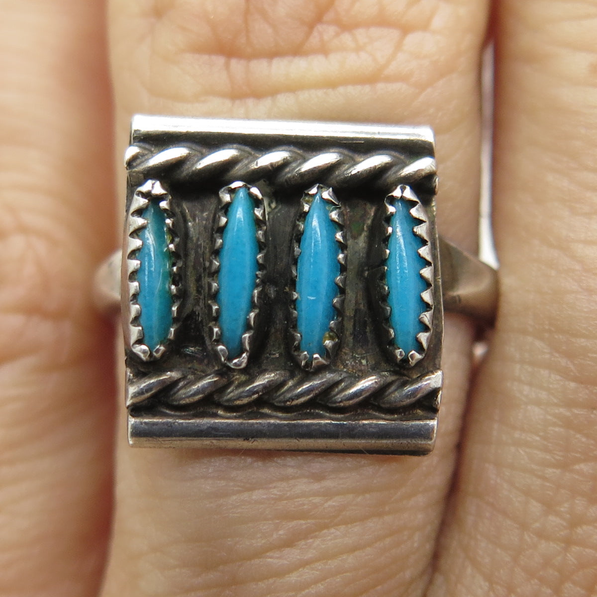 Old Pawn 925 Sterling Silver Vintage Bisbee Turquoise Needlepoint Ring Size 6.5