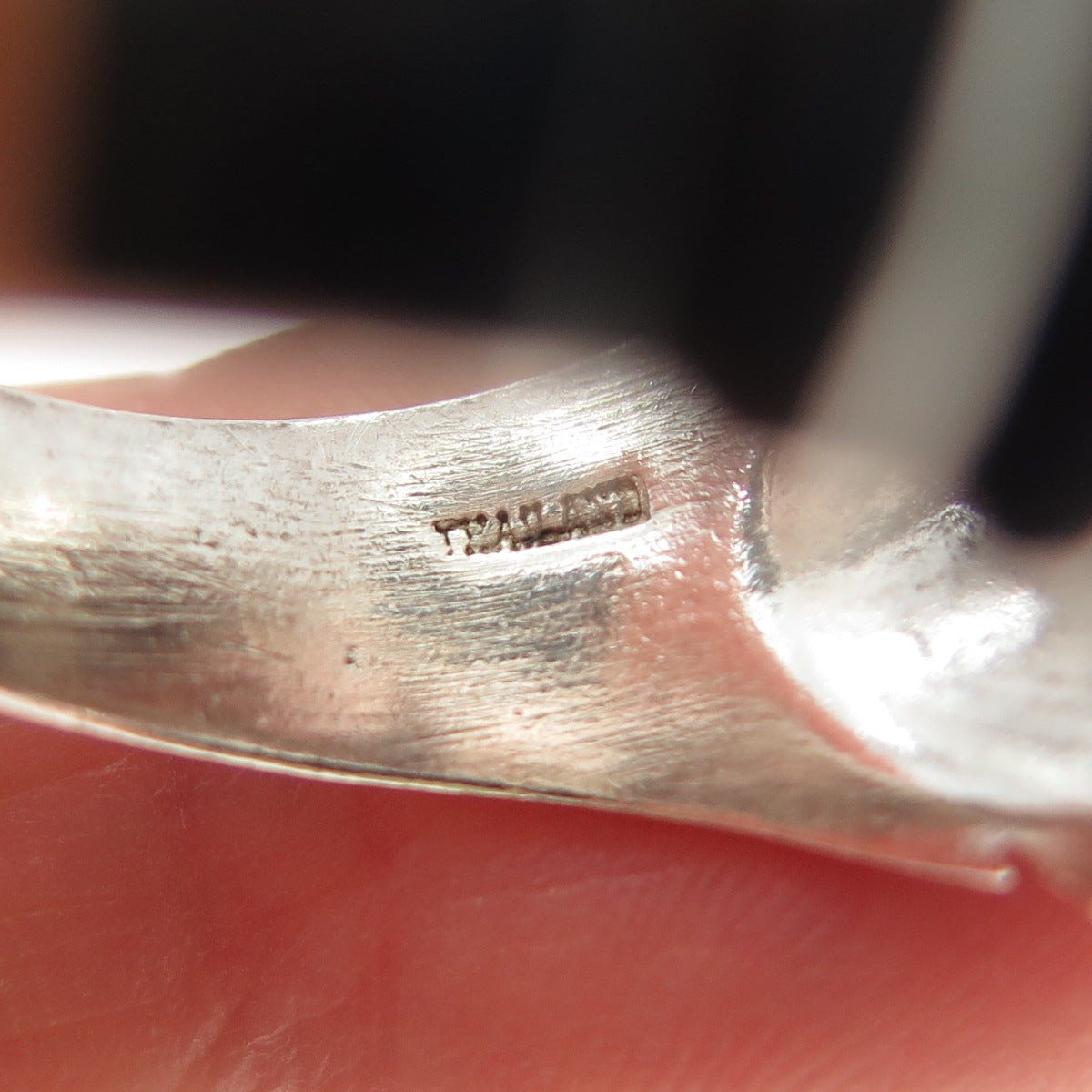 925 Sterling Silver Vintage Modernist Ribbed Oxidized Ring Size 9