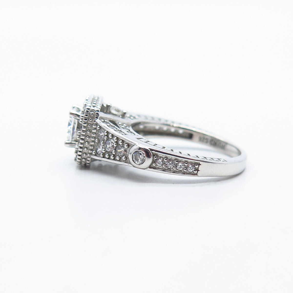 925 Sterling Silver Round-Cut C Z Ring Size 6