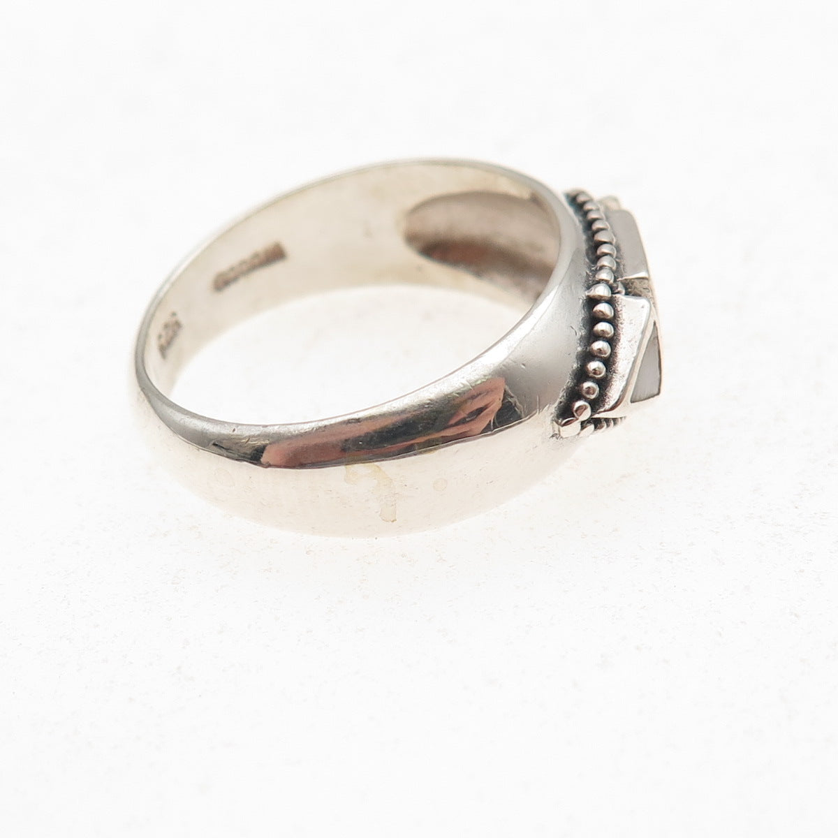 Phyllis Woods 925 Sterling Silver Vintage Real MOP Oxidized Ring Size 7.25
