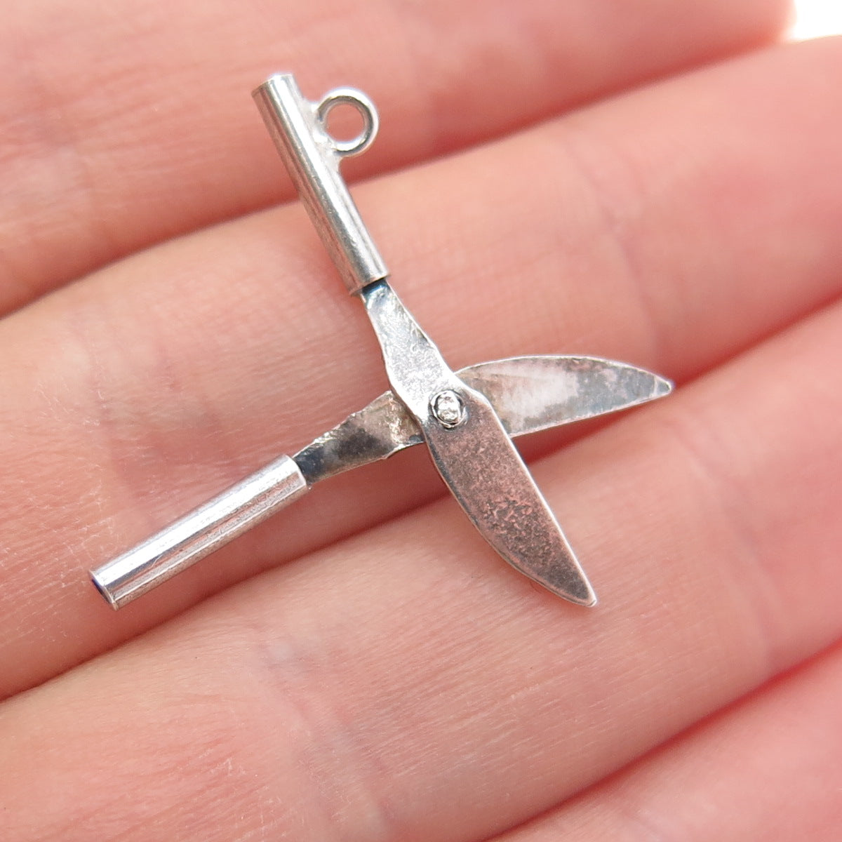 925 Sterling Silver Antique Art Deco Mexico Flower Cutter Movable Charm Pendant