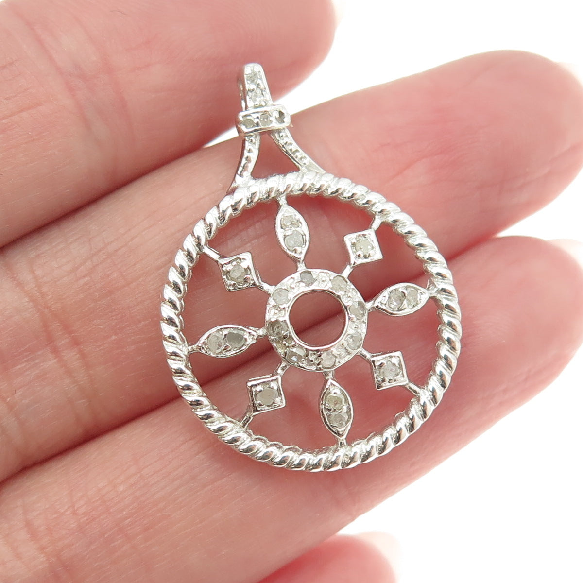 925 Sterling Silver Real Round-Cut Diamond Floral Wheel Round Pendant