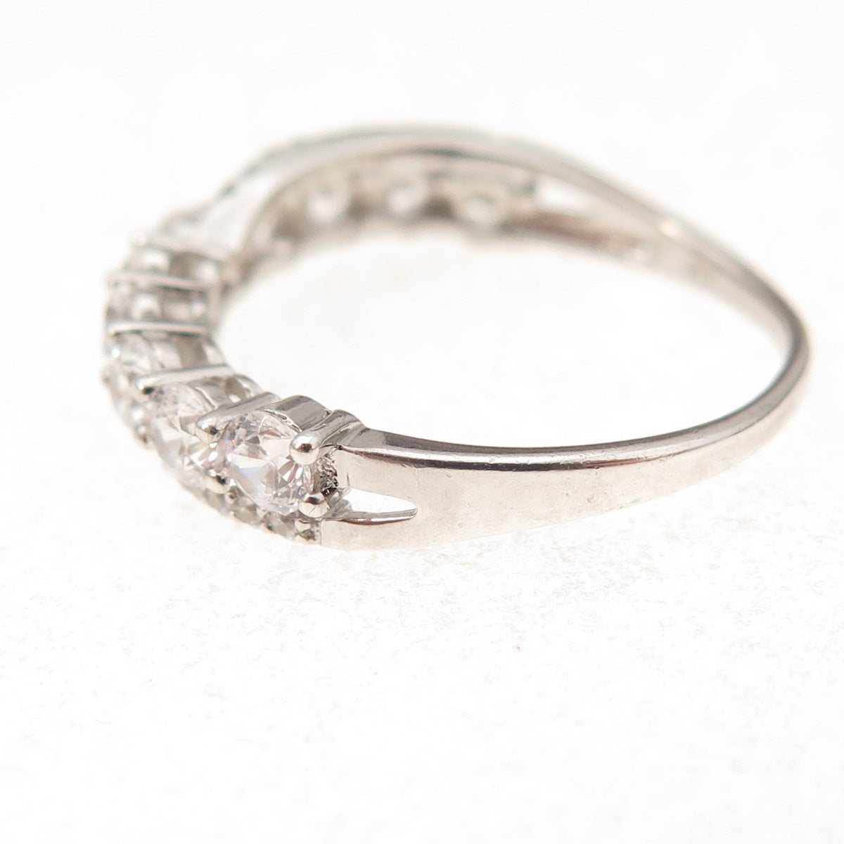 925 Sterling Silver Round-Cut C Z Crisscross Ring Size 7.5