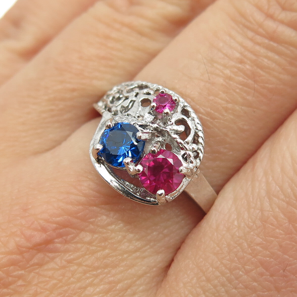 925 Sterling Silver Vintage Lab-Created Pink Sapphire & Blue C Z Ring Size 9