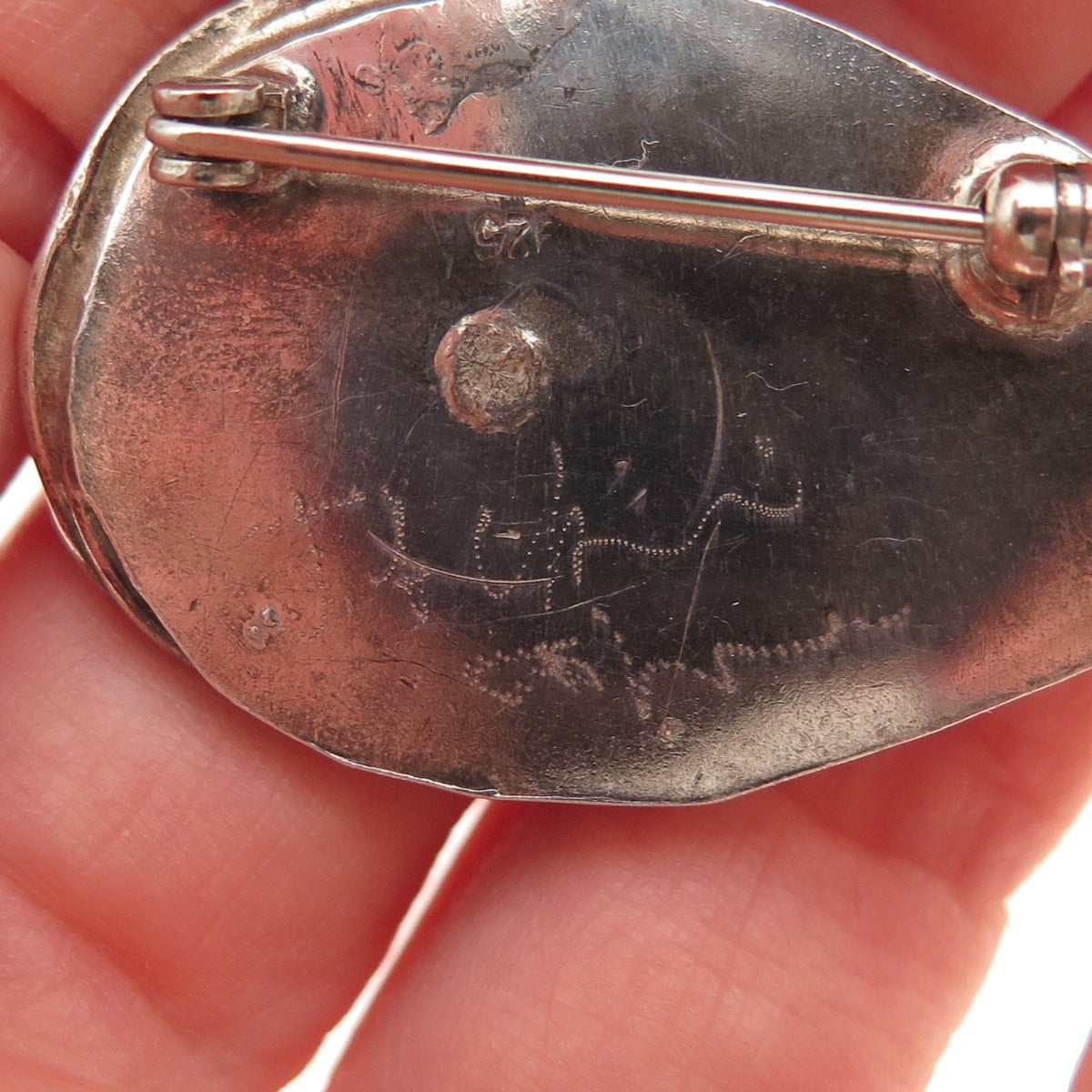 925 Sterling Silver Vintage Real MOP Modernist Oxidized Pin Brooch / Pendant