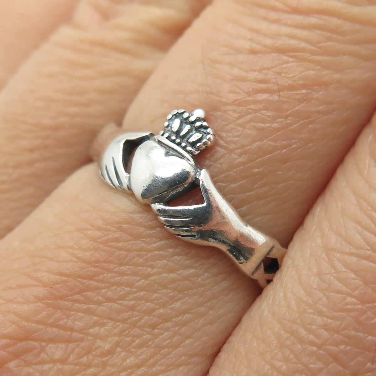 925 Sterling Silver Vintage Irish Claddagh Celtic Ring Size 9.25