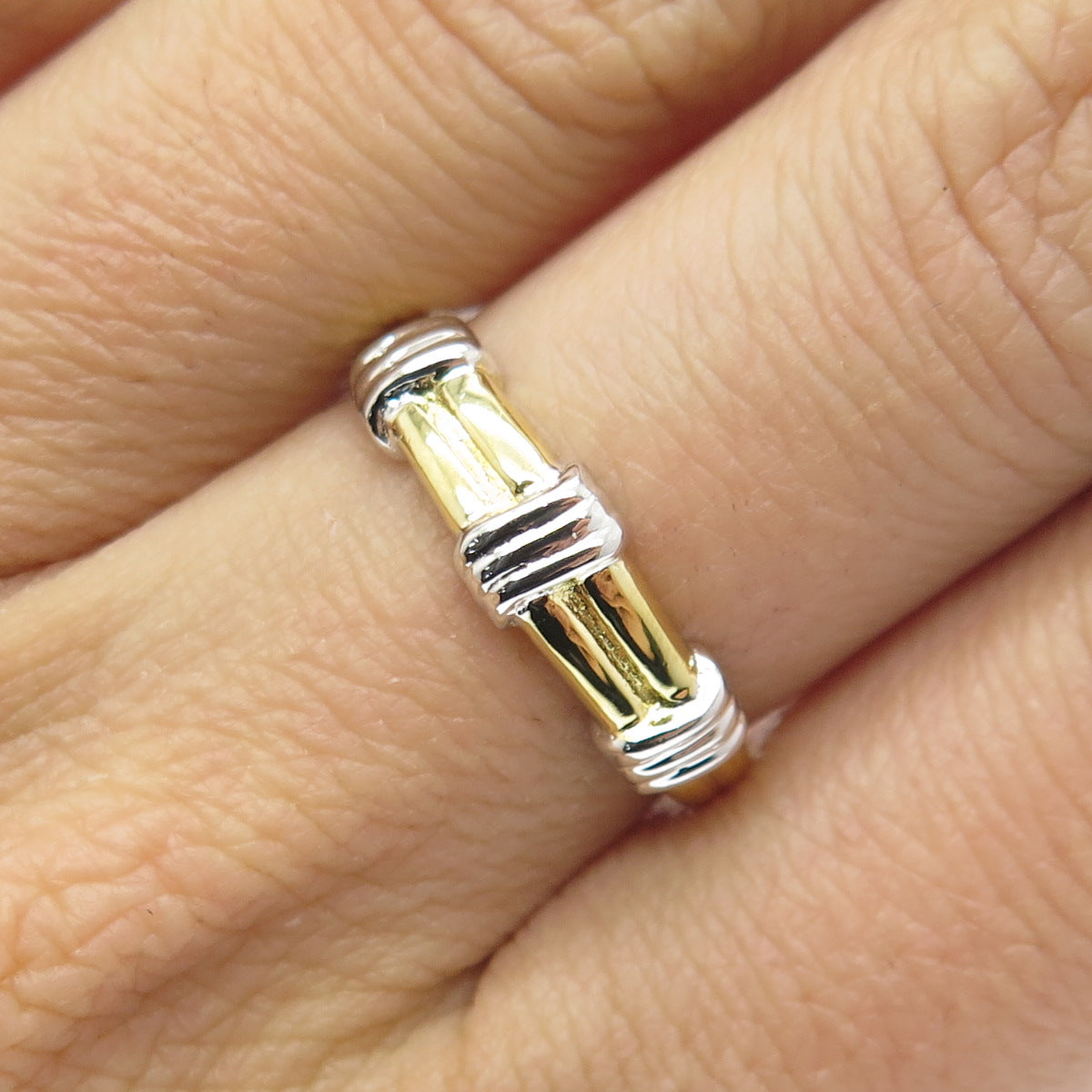 SMK 925 Sterling Silver 2-Tone Ribbed Ring Size 7
