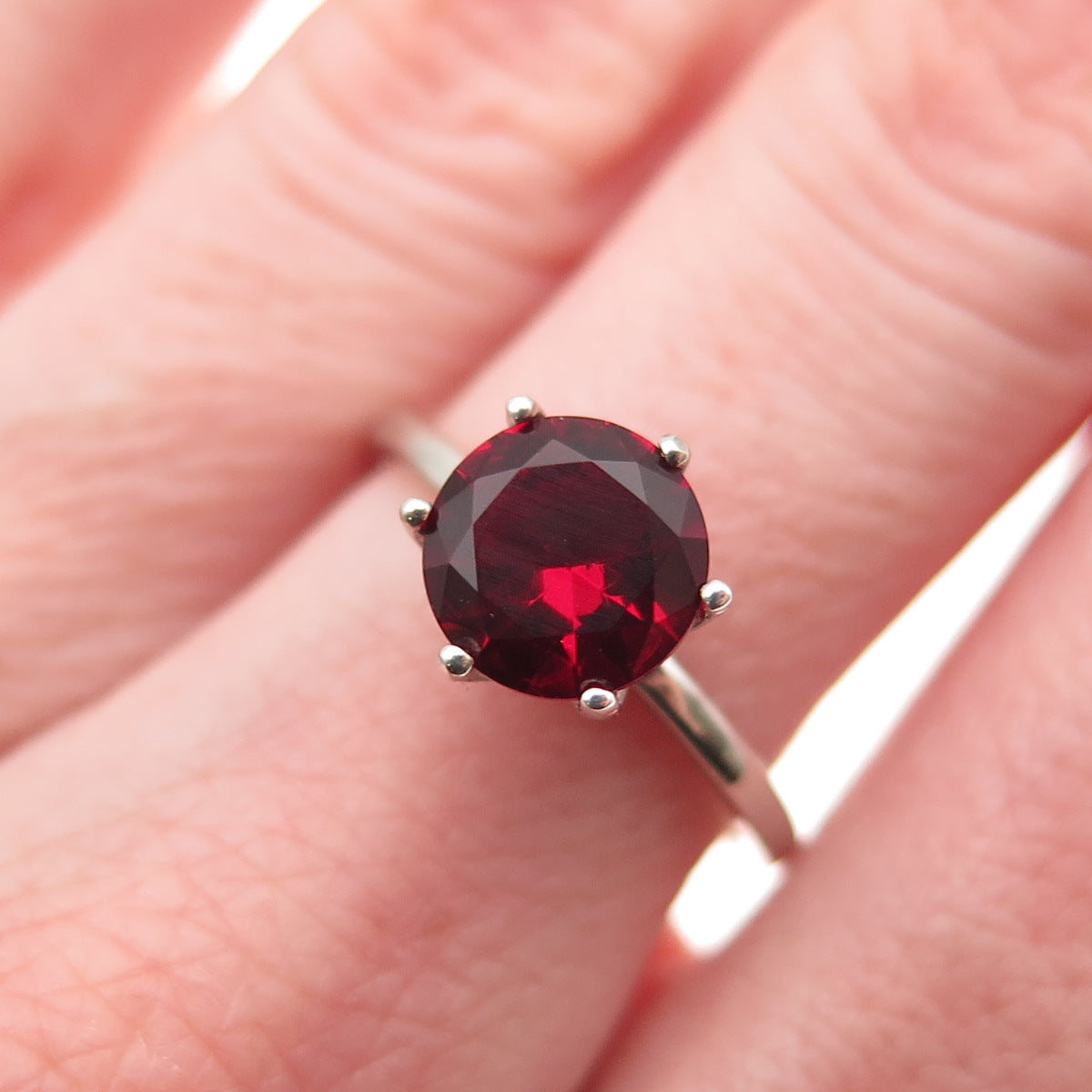 925 Sterling Silver Round-Cut Red C Z Ring Size 6.75