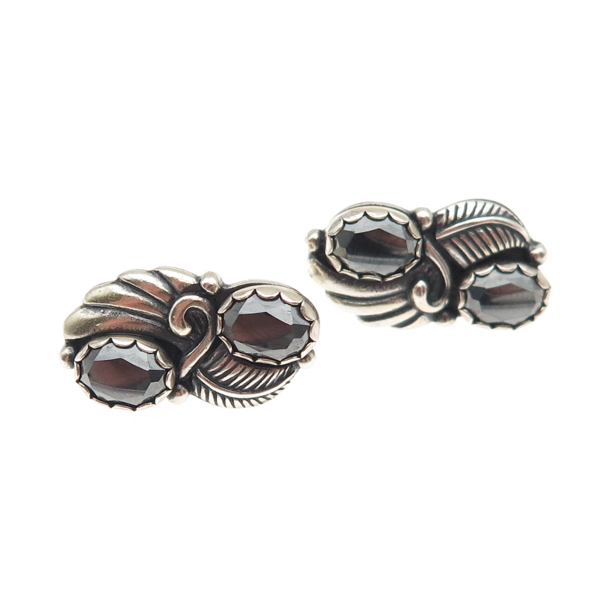 Wheeler Mfg Old Pawn Sterling Silver Vintage Hematite Floral Oxidized Earrings