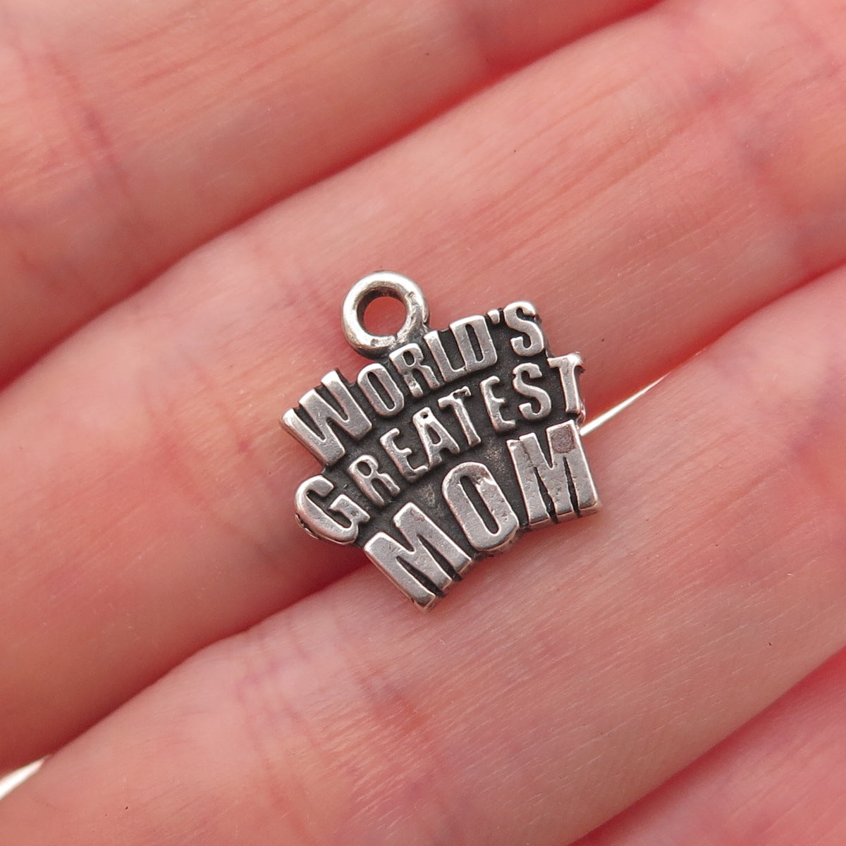 925 Sterling Silver Vintage World's Greatest Mom Oxidized Charm Pendant
