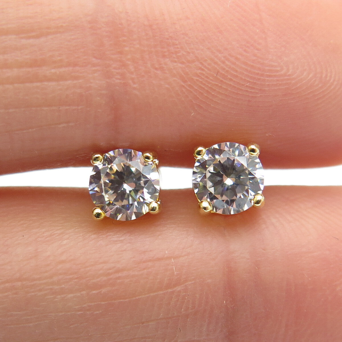 925 Sterling Silver Gold Plated Round-Cut Shaped C Z Stud Earrings