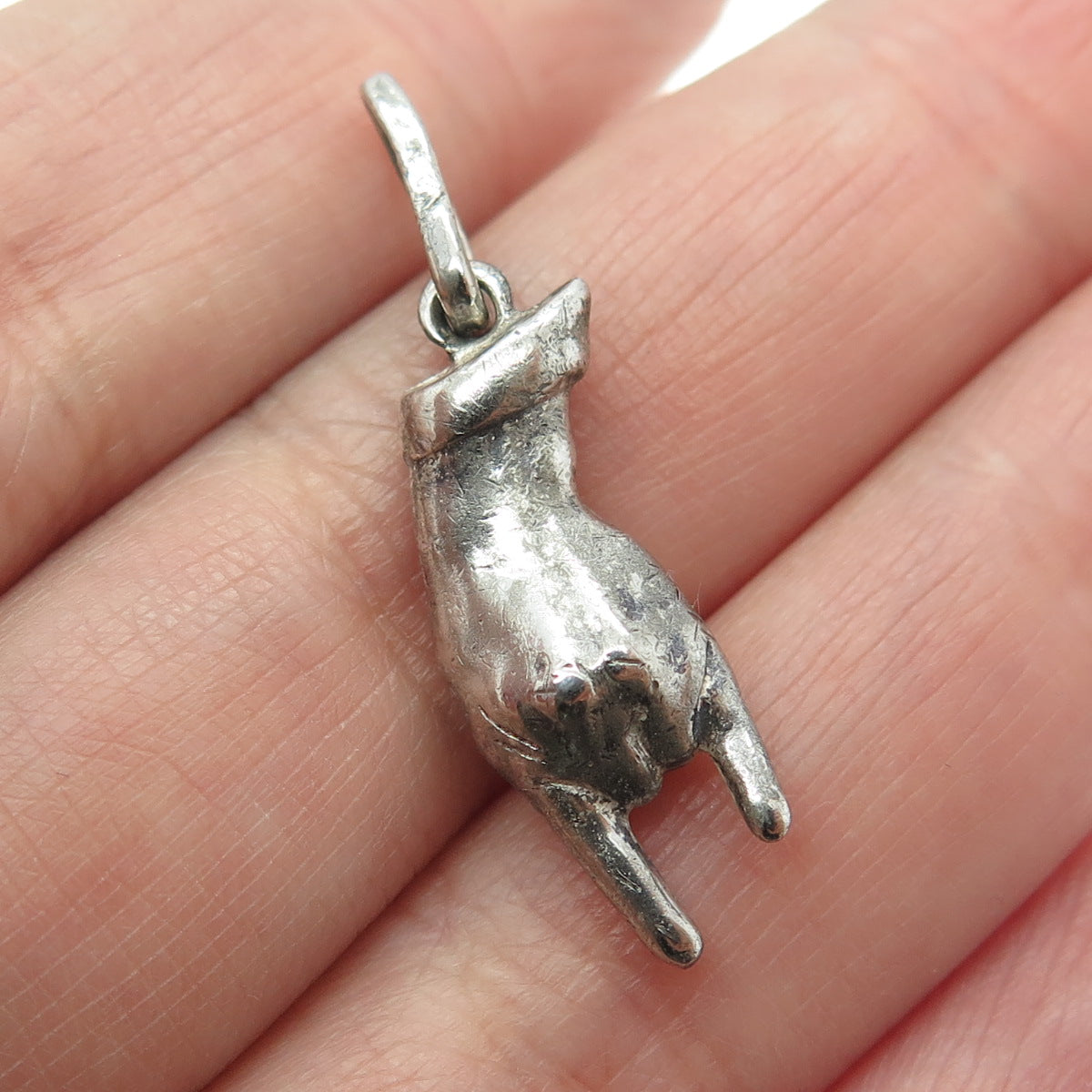 925 Sterling Silver Vintage Rock Hand 3D Pendant