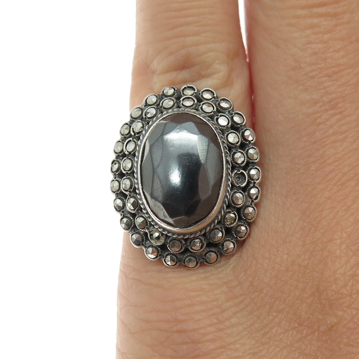 925 Sterling Silver Antique Hematite & Marcasite Ring Size 4 (missing 1 stone)