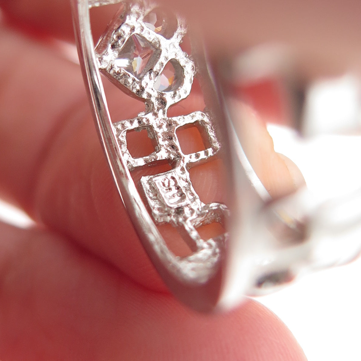 925 Sterling Silver Heart-Cut C Z Check Band Ring Size 9.25