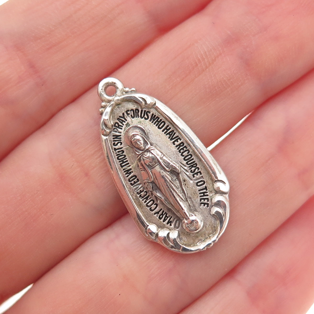 Creed 925 Sterling Silver Vintage St. Mary Miraculous Oxidized Charm Pendant
