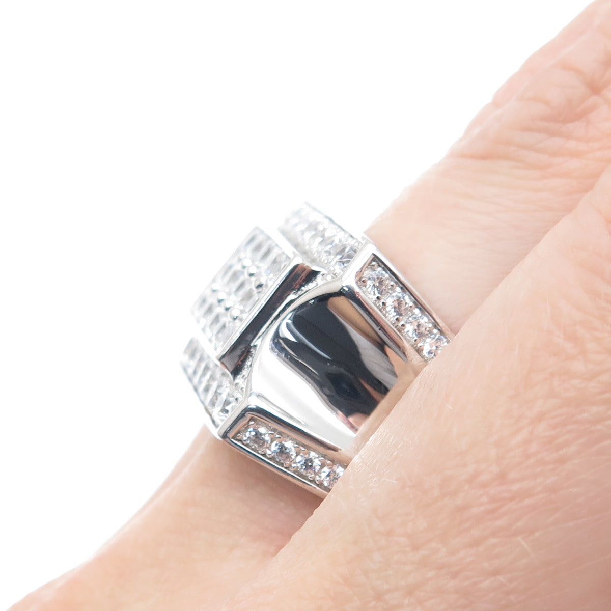 925 Sterling Silver Round-Cut Shaped C Z Signet Ring Size 11.5