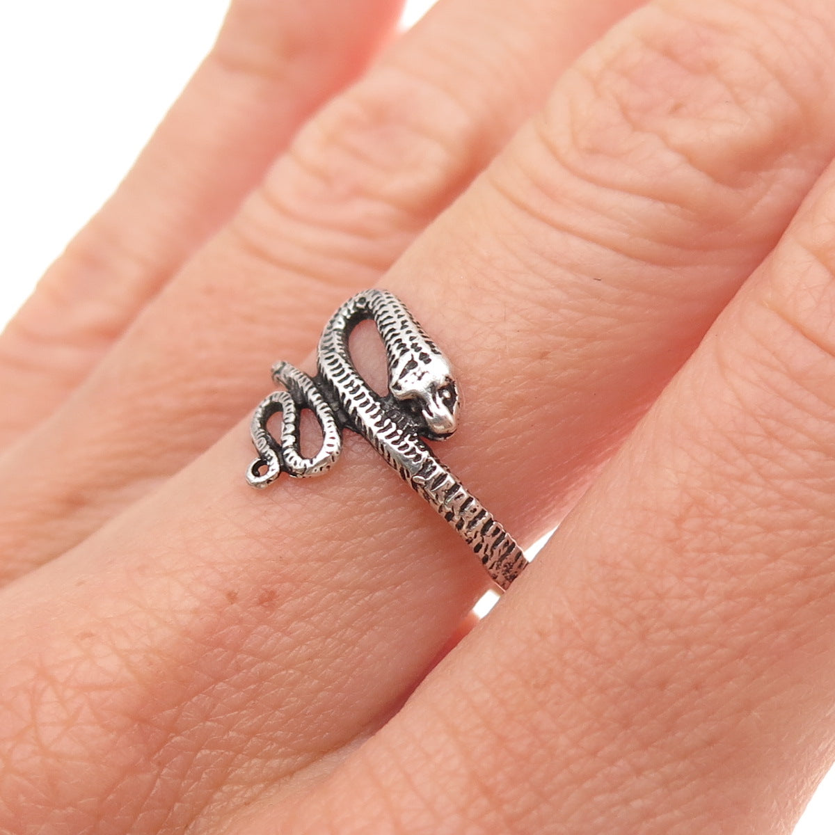 925 Sterling Silver Vintage Snake Oxidized Ring Size 8