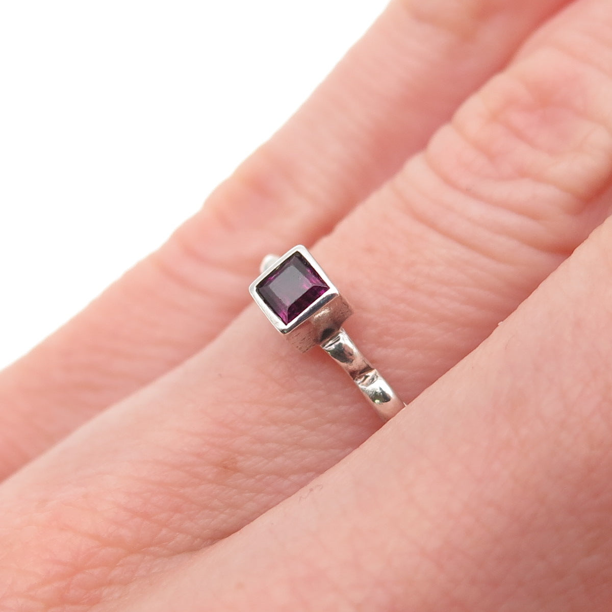 925 Sterling Silver Vintage Real Tourmaline Oxidized Ring Size 4.75