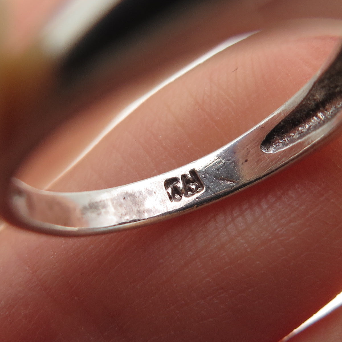 925 Sterling Silver Vintage Real Black Onyx Modernist Band Ring Size 8.25