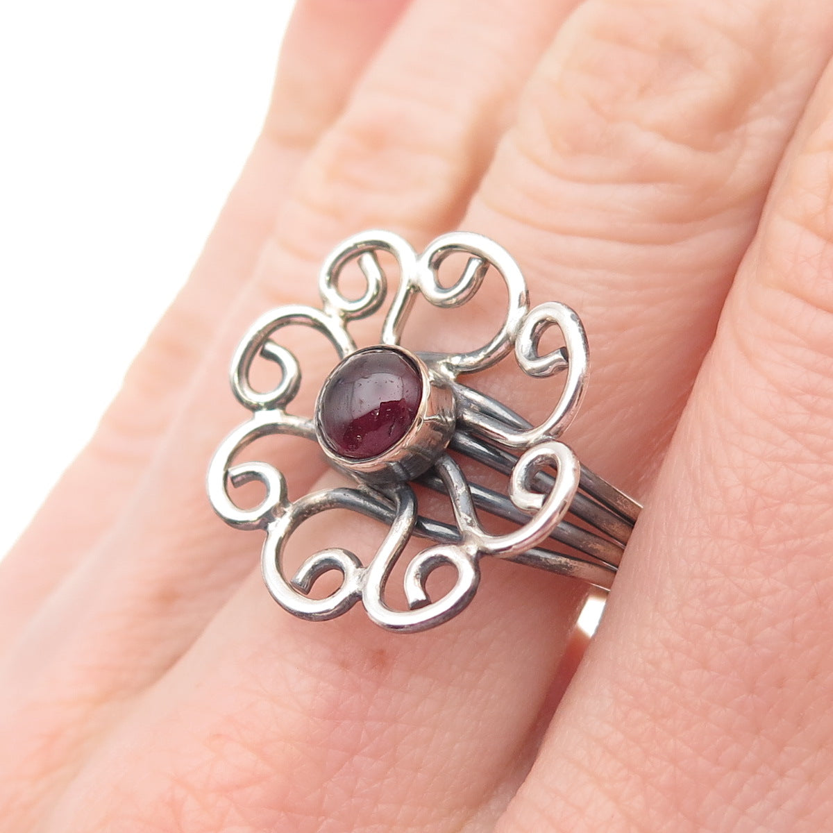 925 Sterling Silver Vintage Real Rhodolite Swirl Flower Oxidized Ring Size 8.25