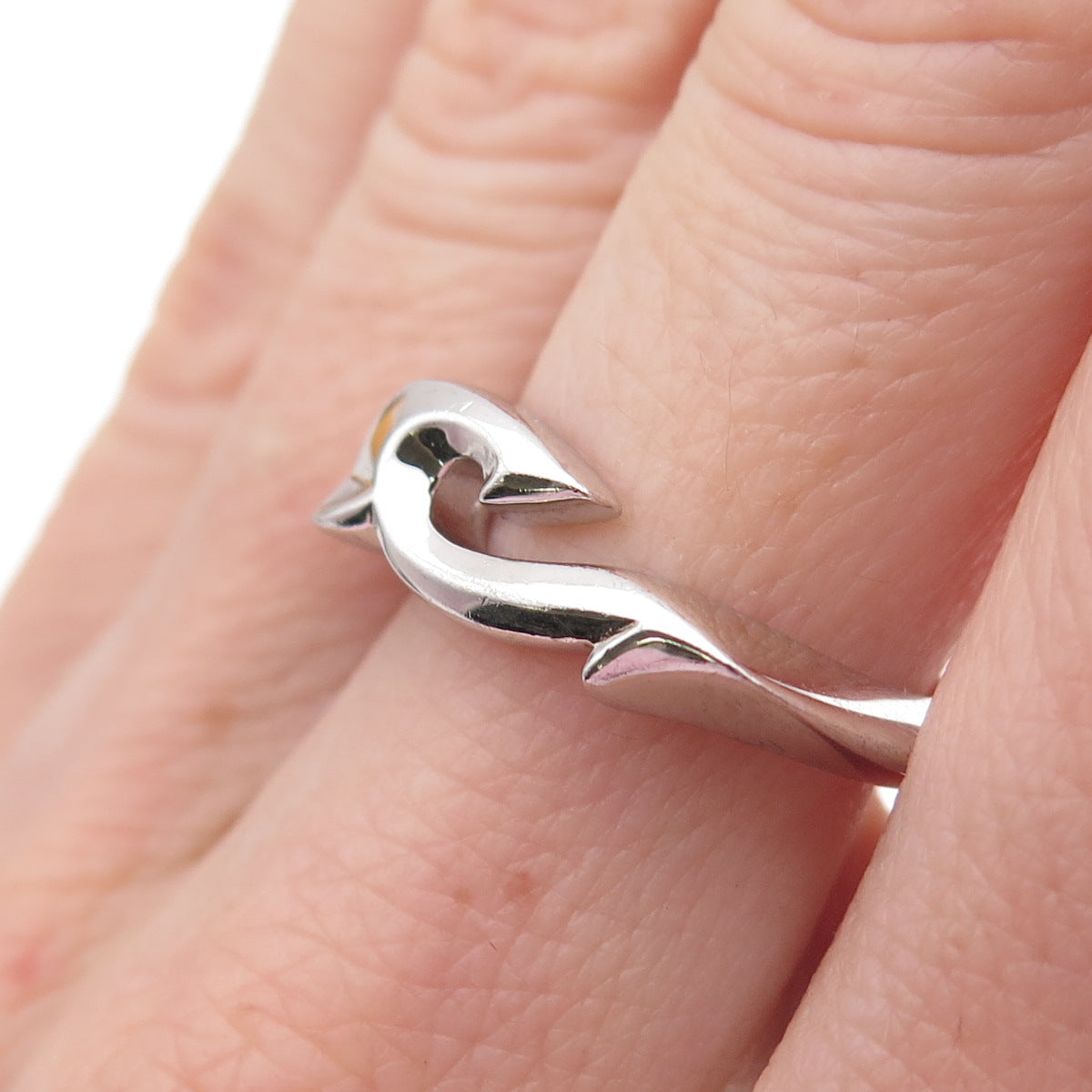 GUESS 925 Sterling Silver Hook Ring Size 7