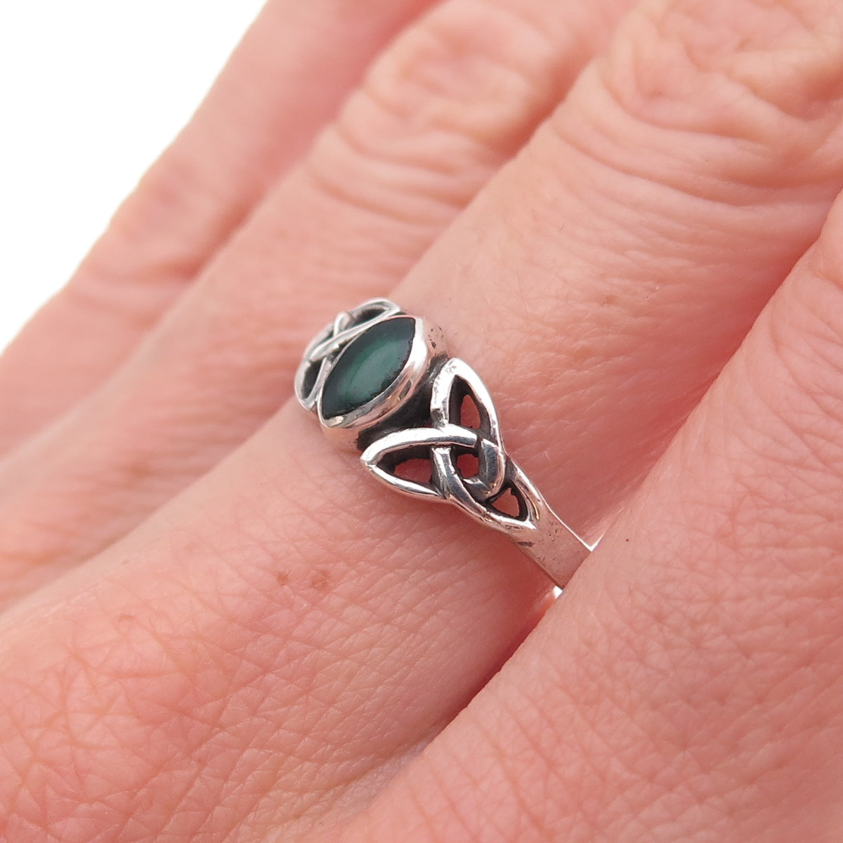 925 Sterling Silver Vintage Real Green Onyx Celtic Trinity Knot Ring Size 8.25
