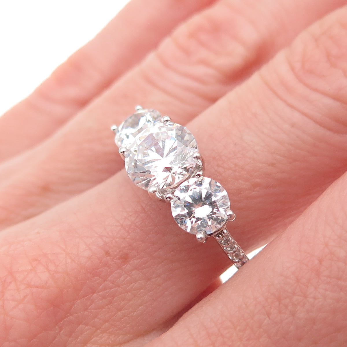 Alwand Vahan 925 Sterling Silver Round-Cut C Z Engagement Ring Size 7