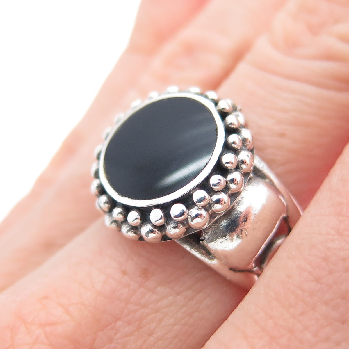 925 Sterling Silver Vintage Real Black Onyx Modernist Beaded Ring Size 6.75