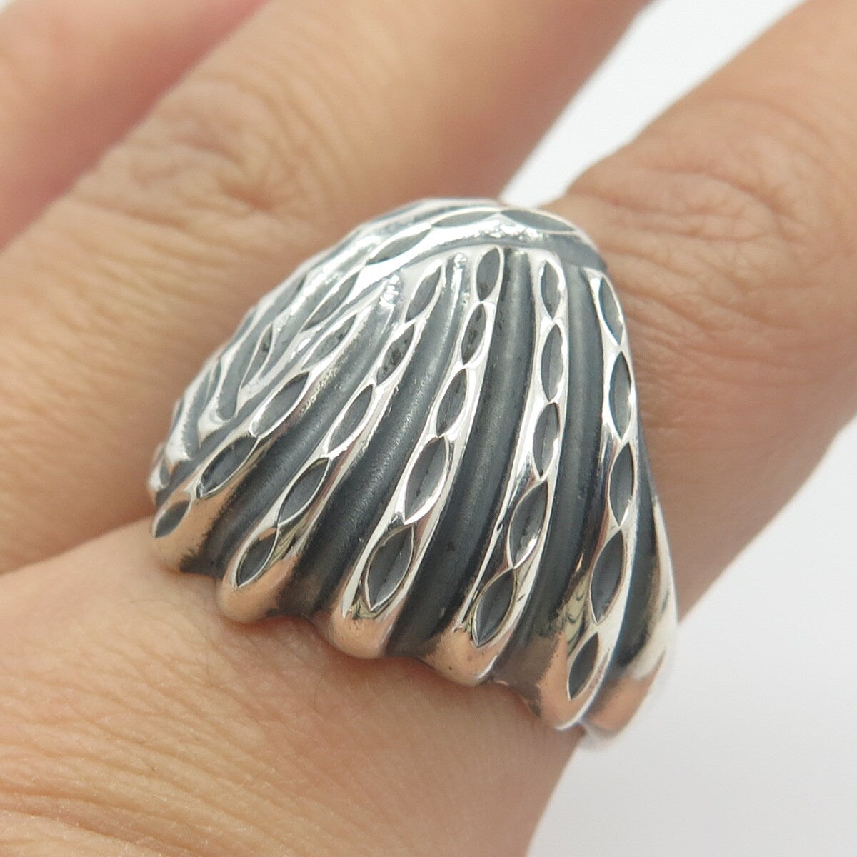 925 Sterling Silver Vintage Carved Wide Ring Size 7.75