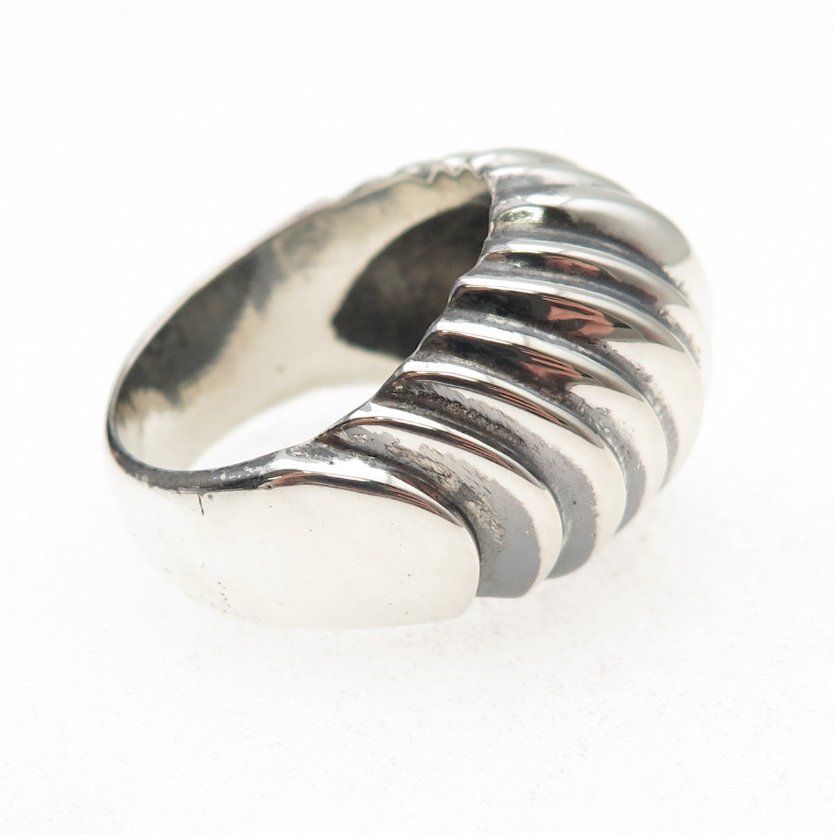 925 Sterling Silver Vintage Modernist Ribbed Dome Oxidized Ring Size 9