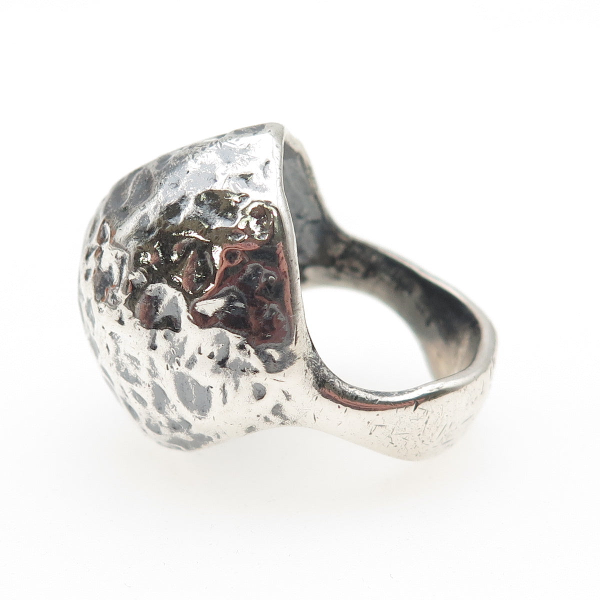925 Sterling Silver Vintage Modernist Hammered Dome Oxidized Ring Size 7