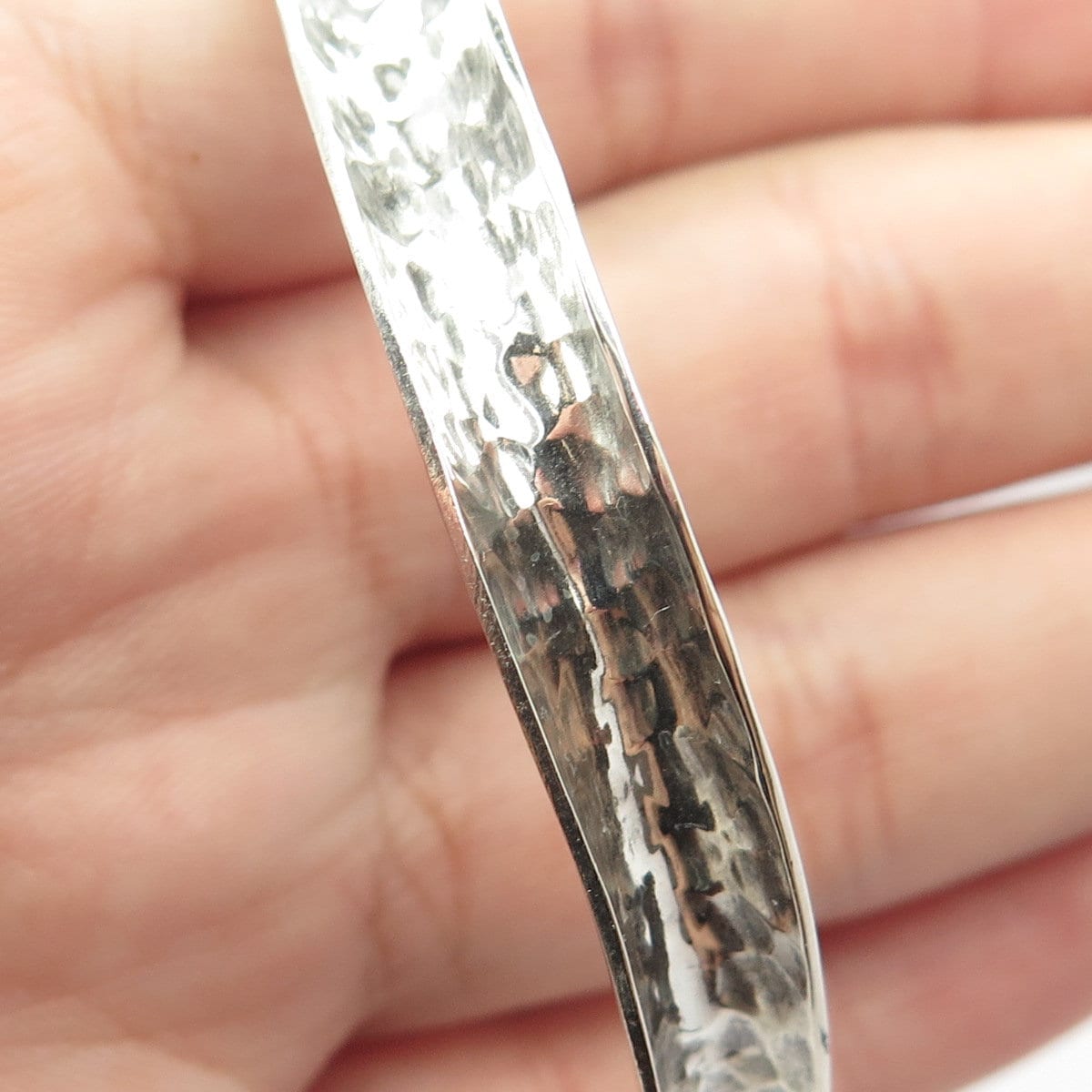 925 Sterling Silver Vintage Hammered Finish Bangle Bracelet 8.5"