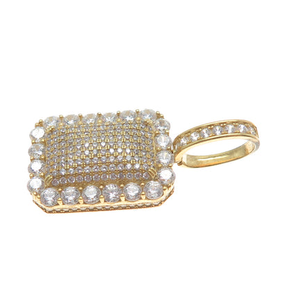 DESIGNS BY YAGI 925 Sterling Gold Plated Round-Cut Shaped C Z Sparkle Pendant