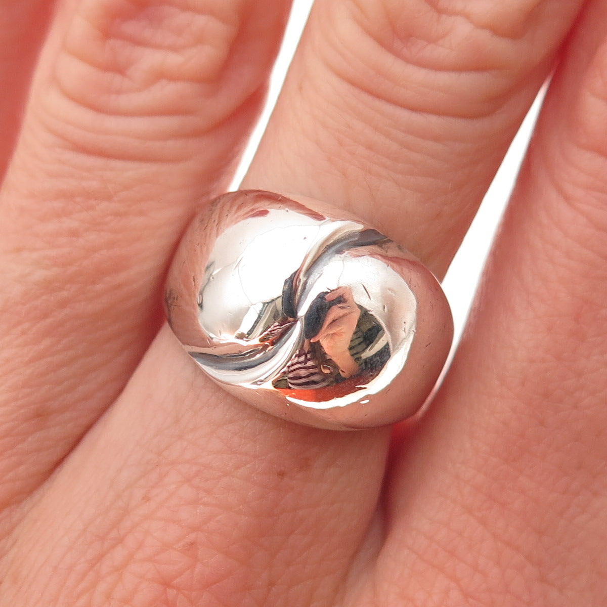 925 Sterling Silver Vintage Modernist Yin Yang Dome Oxidized Ring Size 7.75