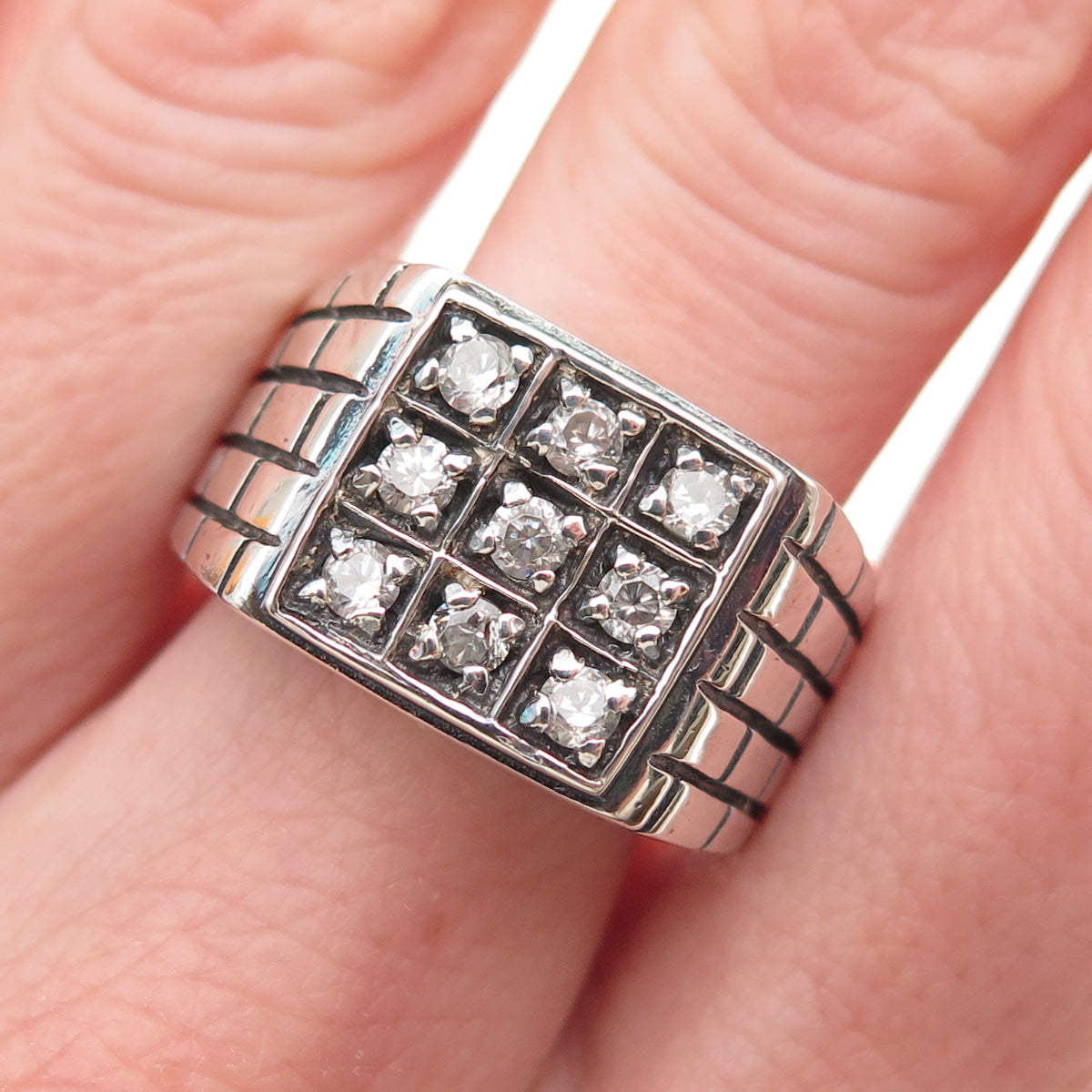 925 Sterling Silver Vintage Round-Cut C Z Oxidized Ring Size 9.25