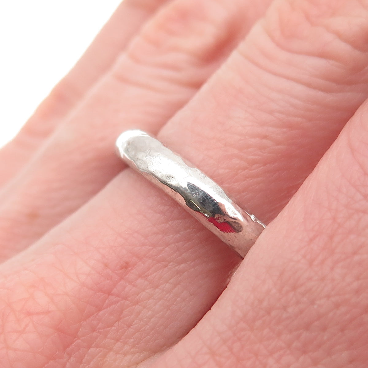 925 Sterling Silver Vintage Hammered Band Ring Size 7.25