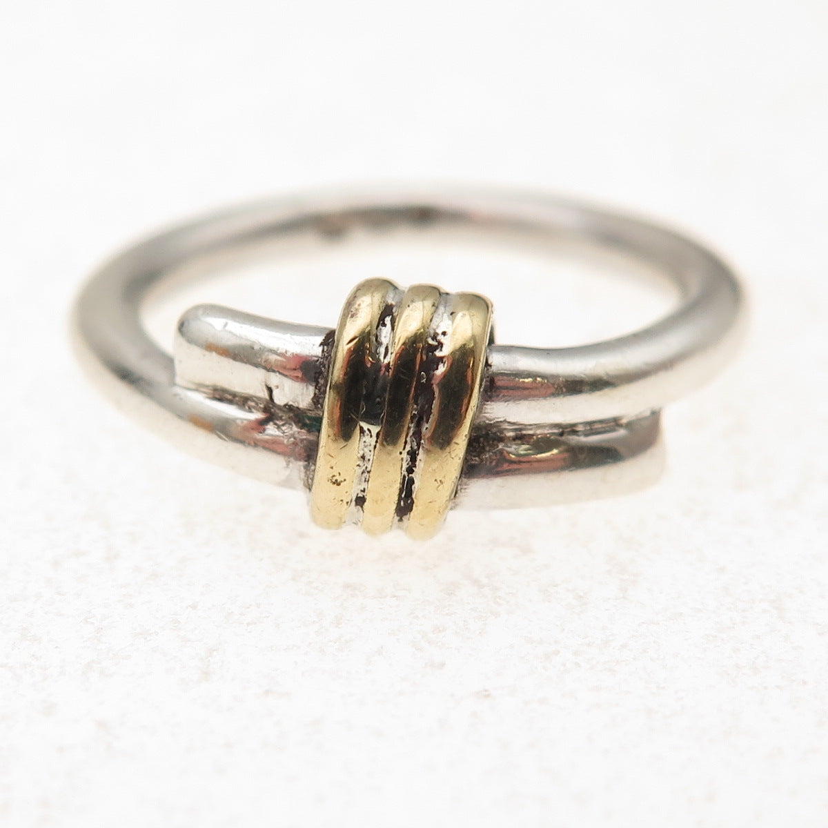 925 Sterling Silver 2-Tone Vintage Modernist Hug Ring Size 4.25