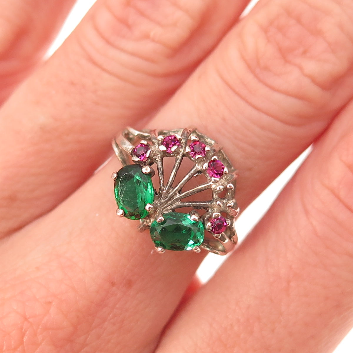 925 Sterling Vintage Green & Pink Rhinestone Ring Size 6.5 (missing 1 stone)