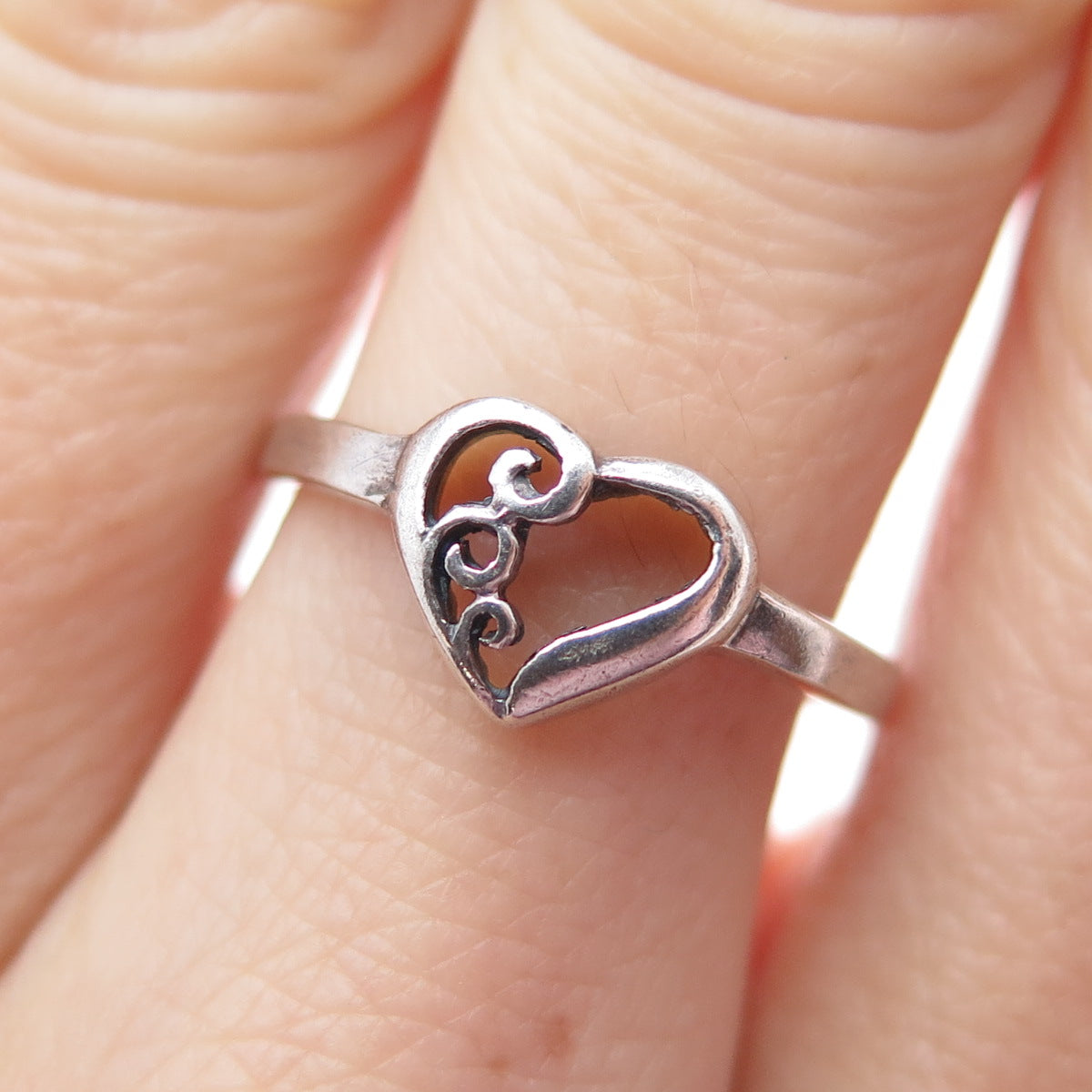 925 Sterling Silver Vintage Swirl Heart Ring Size 7