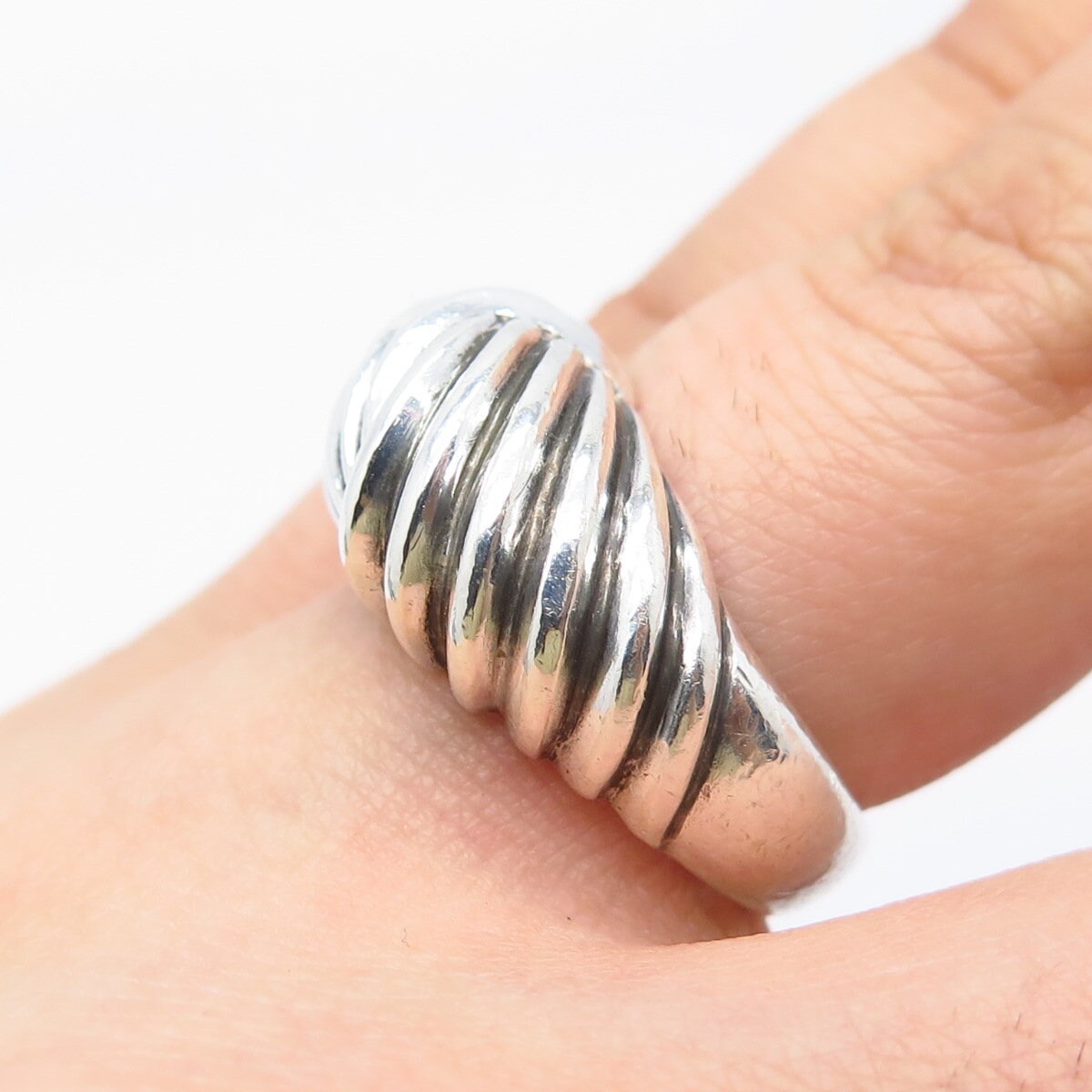 925 Sterling Silver Vintage Ribbed Ring Size 6.75