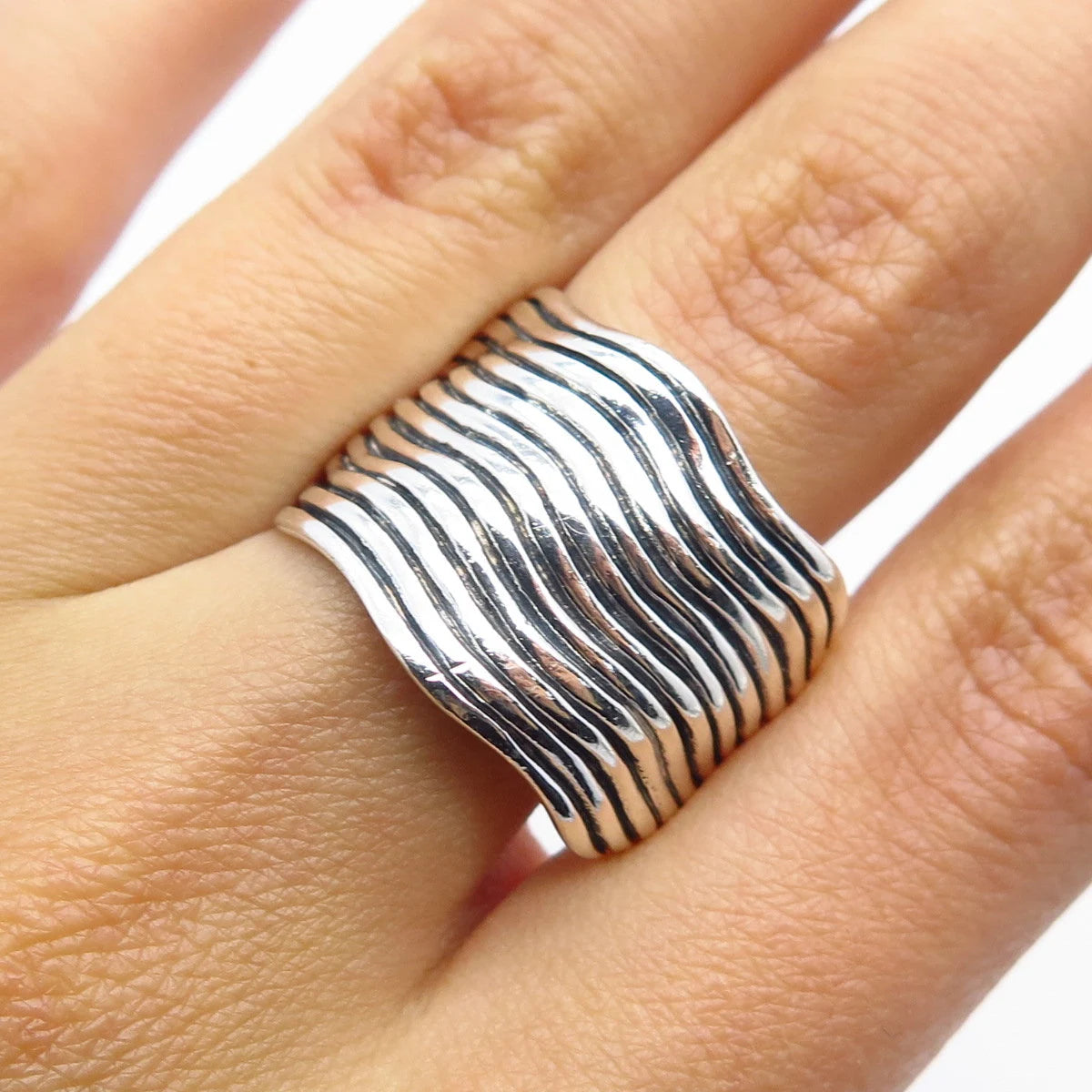 925 Sterling Silver Vintage Striped Wavy Wide Ring Size 8.75