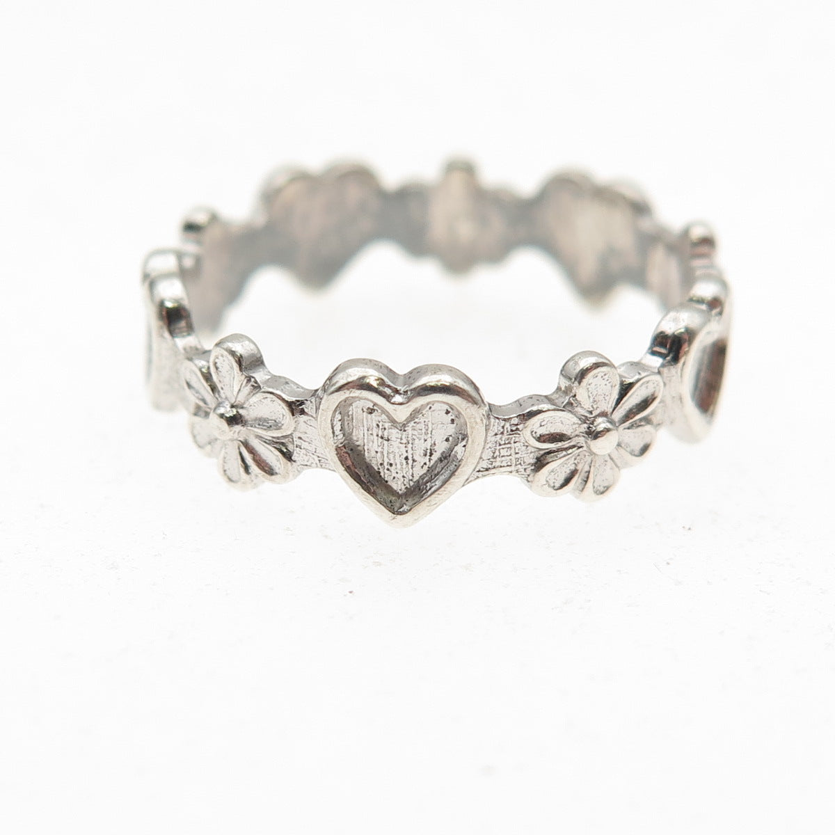 Beau 925 Sterling Silver Vintage Heart & Daisy Band Ring Size 6.25