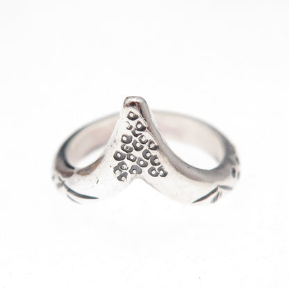 925 Sterling Silver Vintage Modernist V-Shape Oxidized Ring Size 6.5