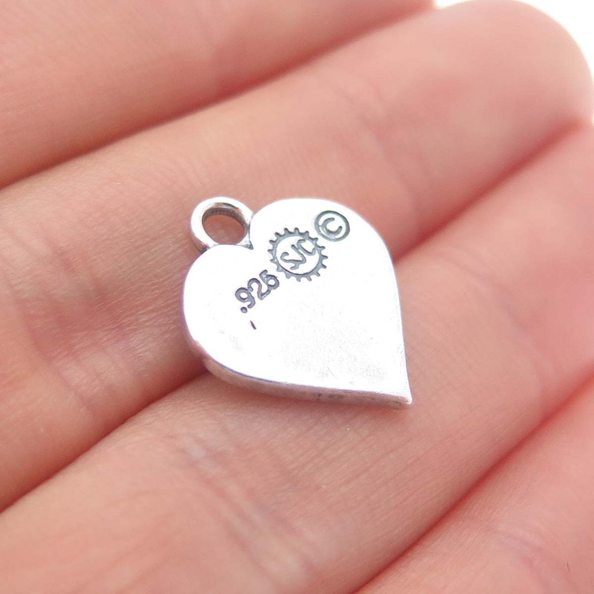 SUNDANCER 925 Sterling Silver Vintage Dog Paw Heart Minimalist Charm Pendant