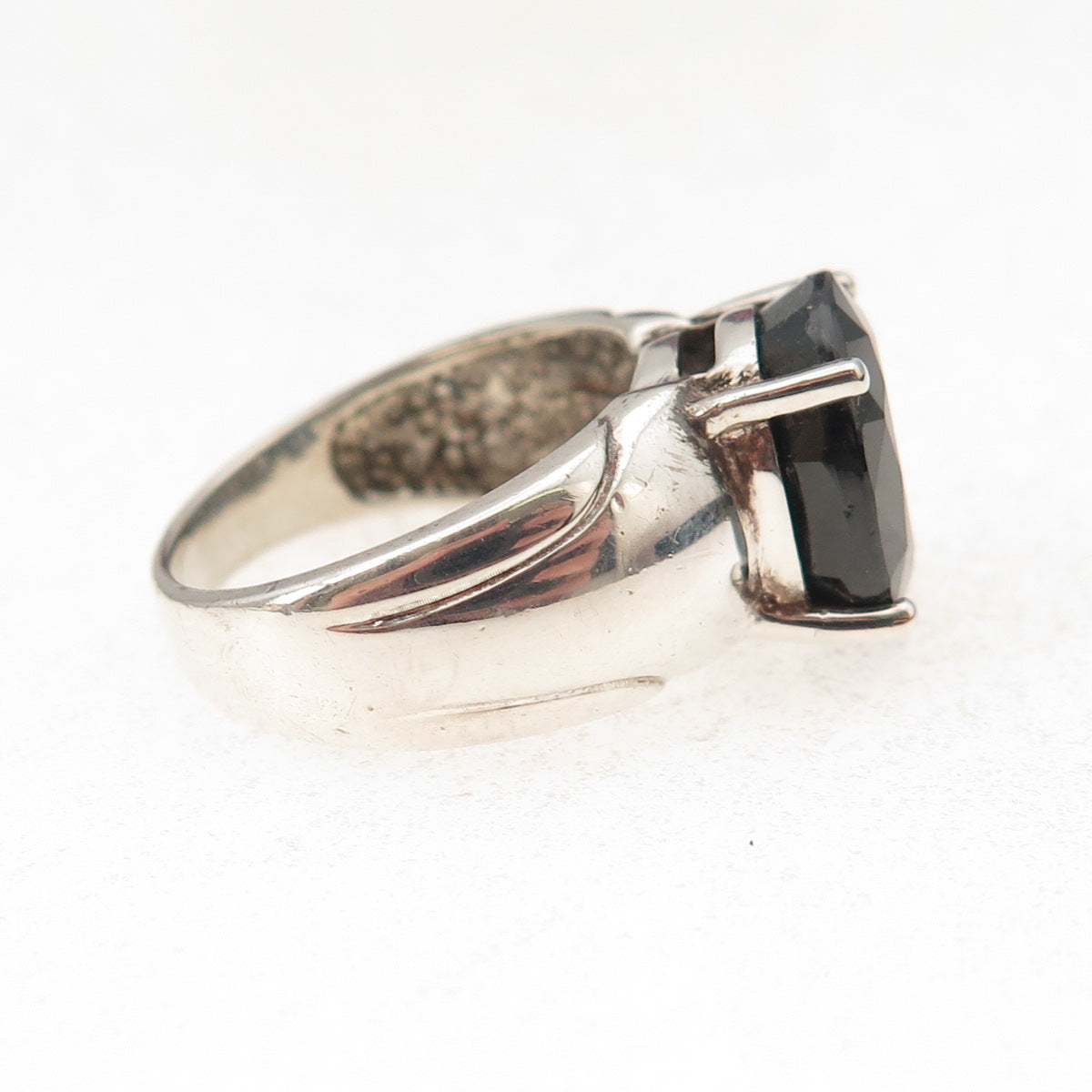 925 Sterling Silver Vintage Real Oval-Cut Sapphire Modernist Ring Size 6