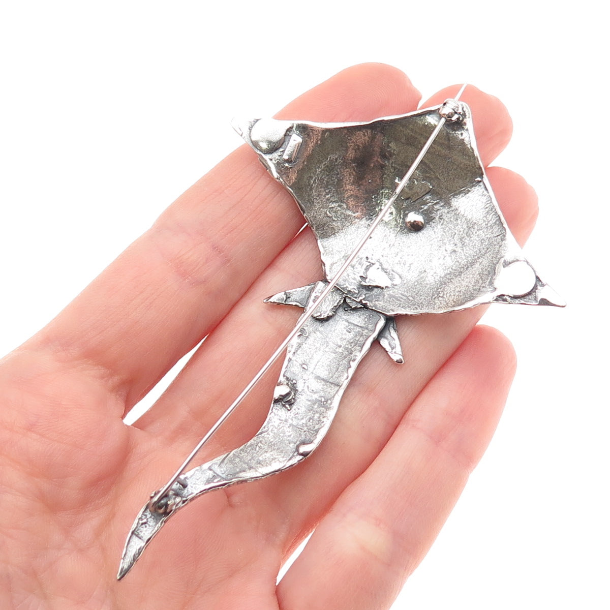 925 Sterling Silver Vintage Modernist Manta Ray Oxidized Pin Brooch